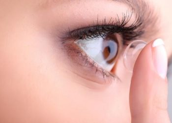 مواصفات العدسة اللاصقة الجيدة