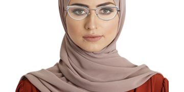 تجربة النظارة على صورة شخصية قبل الشراء