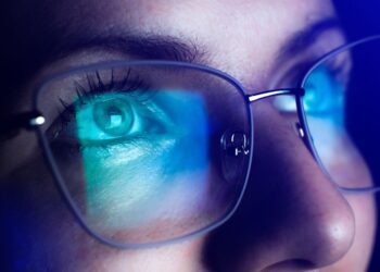 عدسات بلوكت للحماية من الشاشات (عدسات البلوكت): حقيقة أم مجرد دعاية